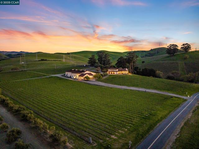 633 Kalthoff Cmn, Livermore CA: https://media.crmls.org/mediaz/ca366f5c-f270-4c2f-9b17-51e31518c9d8.jpg