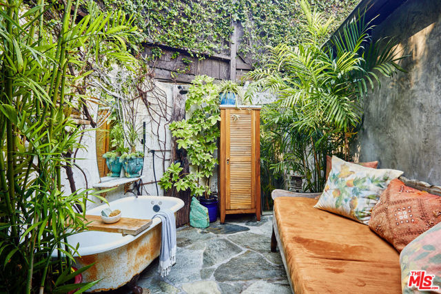 8306 Yucca Trail, Los Angeles CA: https://media.crmls.org/mediaz/ca36c25e-5549-4bde-be8f-4a71bee9e76a.jpg