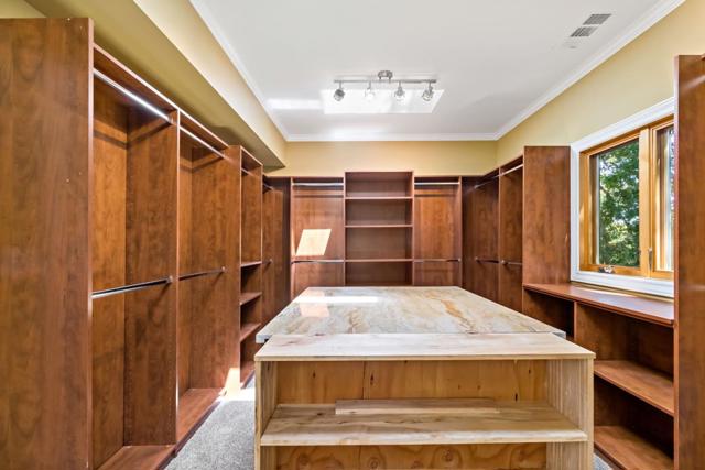 711 W California Way, Redwood City CA: https://media.crmls.org/mediaz/ca371325-a8e6-4aca-9d5e-5c5161bf8608.jpg