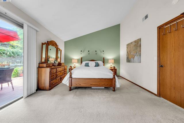 22 Cobblestone Ct, San Ramon CA: https://media.crmls.org/mediaz/ca374e86-d36d-4973-aec6-2fe00bc96750.jpg