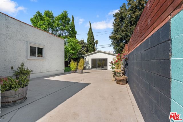 4031 Edenhurst Avenue, Los Angeles CA: https://media.crmls.org/mediaz/ca381a16-aae1-460d-8824-fbe726939b7c.jpg