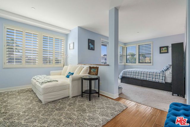 Image 11 of 43 For 7100 Playa Vista Drive 404