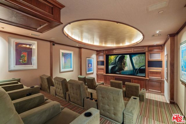 1573 Sunset Plaza Drive, Los Angeles CA: https://media.crmls.org/mediaz/ca386f9f-5da7-4a76-8b28-6951fe9d6d84.jpg