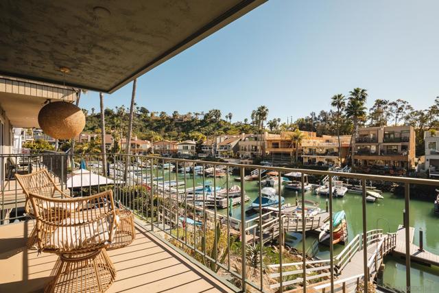 Image 11 of 52 For 4627 Park Dr