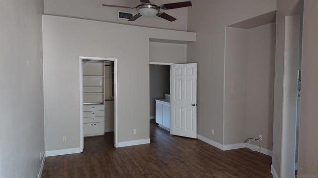 918 CAMINO DE LA REINA, San Diego CA: https://media.crmls.org/mediaz/ca39bdc2-c7c7-4ddf-85d3-087486e85b17.jpg