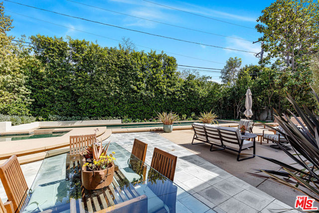 222 Avondale Avenue, Los Angeles CA: https://media.crmls.org/mediaz/ca39c624-c5fc-4ef9-bcdf-6ec77cb0bbca.jpg