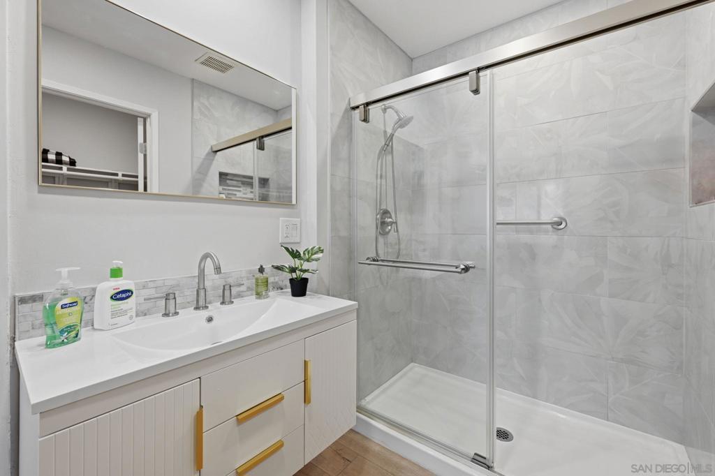 654 Schafer Place - photo 18