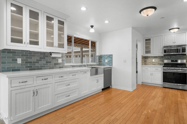 2102 Buena Vista Drive, Camarillo CA: https://media.crmls.org/mediaz/ca3a56f7-2503-4d47-bd37-9bdeb29151ed.jpg