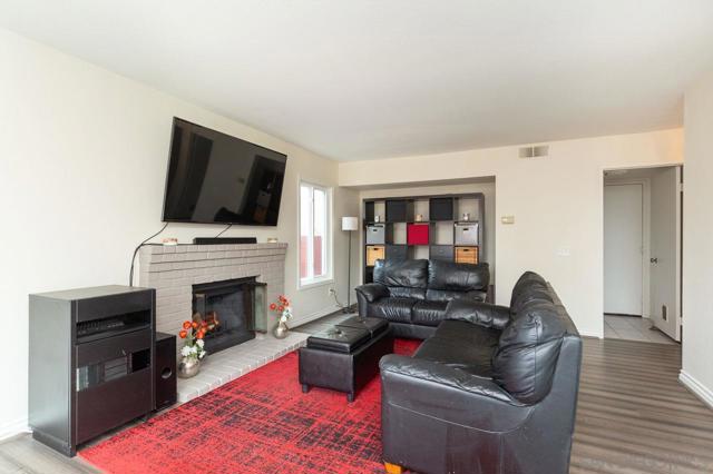 Image 12 of 32 For 14383 La Harina Ct