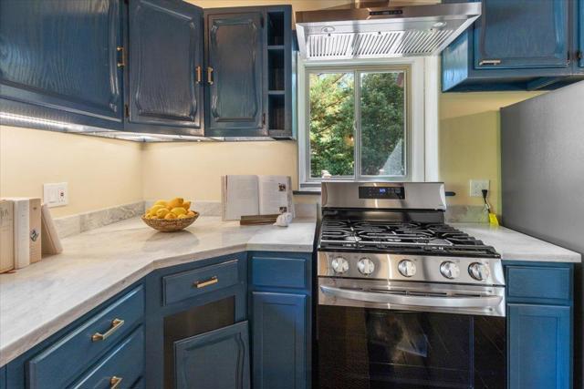 211 Hidden Lane, Santa Cruz CA: https://media.crmls.org/mediaz/ca3c999c-e4bd-4808-882d-7e5084964e4a.jpg