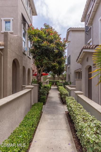 3343 Shadetree Way, Camarillo CA: https://media.crmls.org/mediaz/ca3e1fe0-abf0-46e9-9be3-3fe7c17a7151.jpg