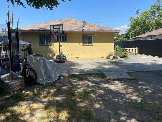 1085 N 4th Street, San Jose CA: https://media.crmls.org/mediaz/ca3ea1aa-5305-4eb7-aeb2-51ae8b2560b0.jpg