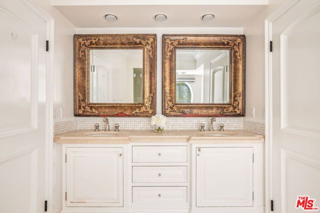 10914 Bellagio Road, Los Angeles CA: https://media.crmls.org/mediaz/ca3eb88e-b77c-486a-927c-d5828e8b900b.jpg