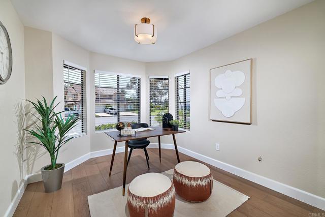 Detail Gallery Image 14 of 28 For 3045 Greenwich St, Carlsbad,  CA 92010 - 4 Beds | 2/1 Baths