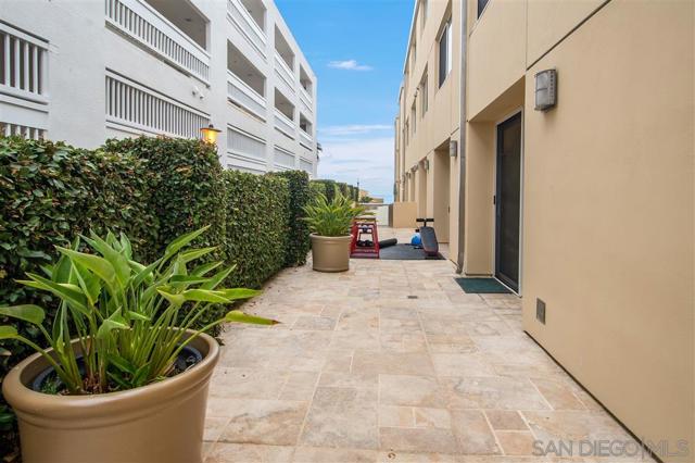 202 Coast Blvd, La Jolla, California 92037, 3 Bedrooms Bedrooms, ,2 BathroomsBathrooms,Condominium,For Sale,Coast Blvd,240022992SD