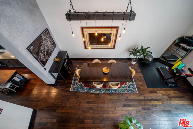 4115 Glencoe Avenue, Marina del Rey CA: https://media.crmls.org/mediaz/ca3f63e1-c69f-4cbe-a0e5-249a788d2282.jpg