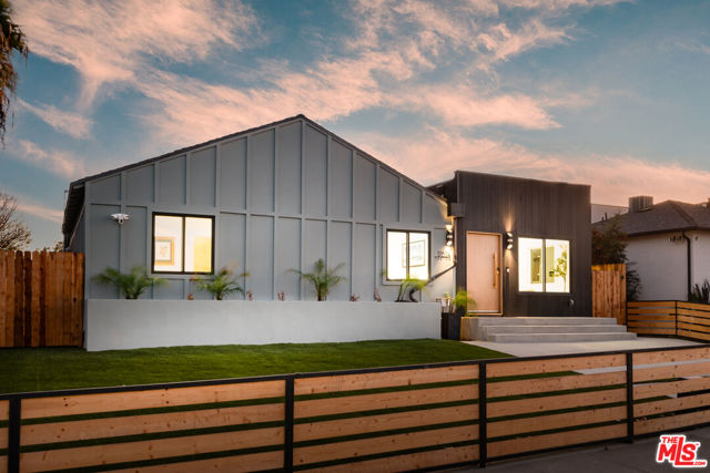 17624 Martha Street, Encino CA: https://media.crmls.org/mediaz/ca3fc10b-e8e3-4f0f-bb9b-bbf3ae796ae1.jpg