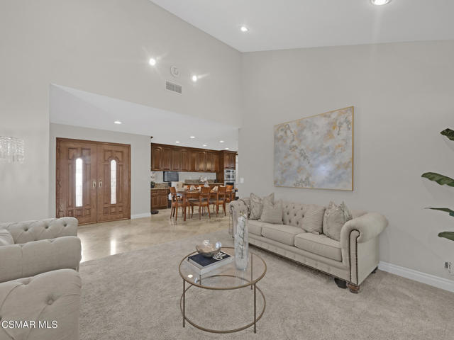 3000 Starling Avenue, Thousand Oaks CA: https://media.crmls.org/mediaz/ca403c81-1b41-4621-b655-310f7cf208fd.jpg