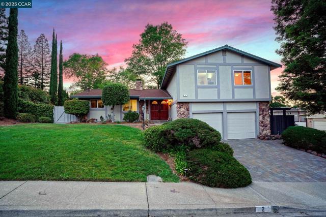 2 Kulani Ln, Pleasant Hill CA: https://media.crmls.org/mediaz/ca405bcc-48ad-447f-8bde-e13524591a8c.jpg