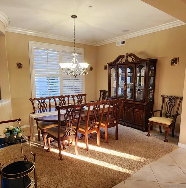 16624 Santa Mariana Ct, San Diego CA: https://media.crmls.org/mediaz/ca407d88-0b2f-4af2-b21b-728c0c10d929.jpg