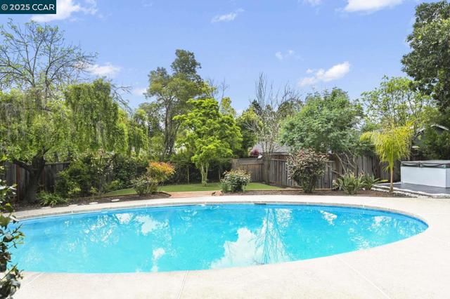 3231 Quandt Rd, Lafayette CA: https://media.crmls.org/mediaz/ca41431a-4acb-4faf-ba4d-742019145f26.jpg