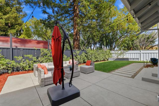 800 Fountain Park Lane, Mountain View CA: https://media.crmls.org/mediaz/ca41d07b-90ac-465e-8fe2-fbd981601d9c.jpg