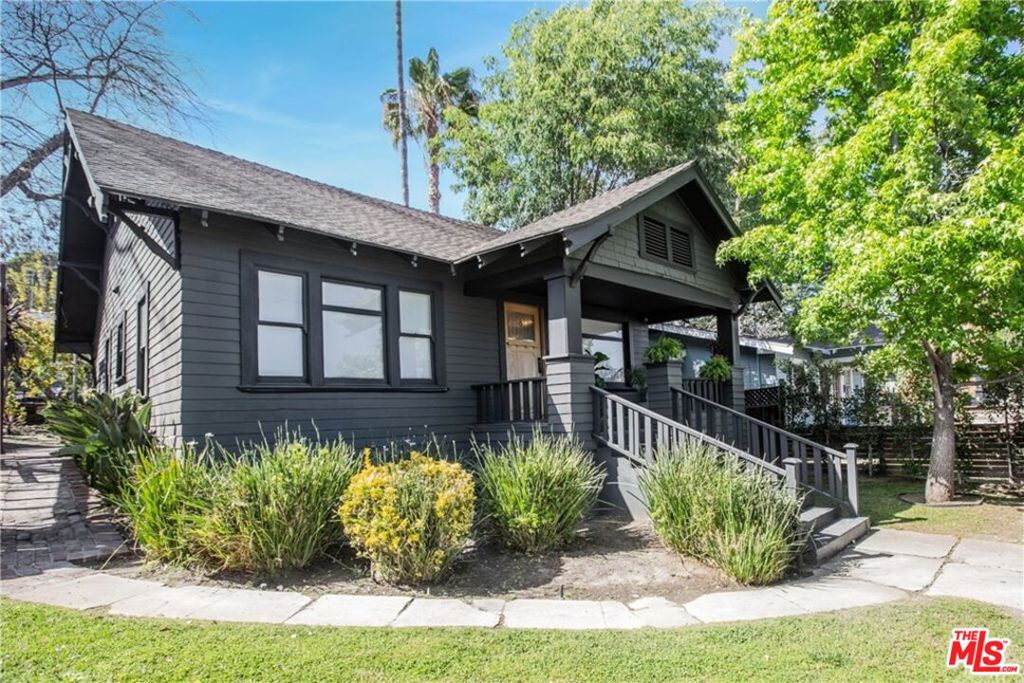 1421 N Alvarado Street