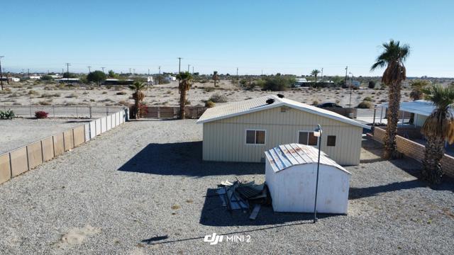 2577 Sorrel Avenue, Thermal CA: https://media.crmls.org/mediaz/ca42e5c7-dfe2-4fcf-9c13-26351adfba02.jpg