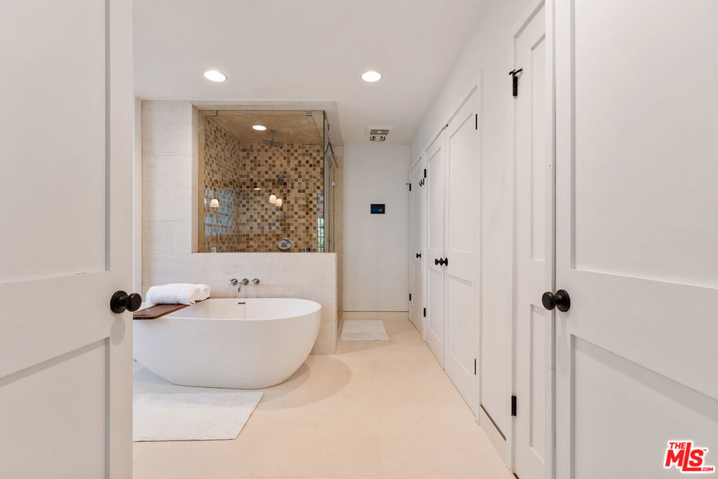 MLS #26860443 image #13