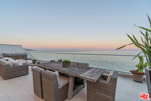 26520 Latigo Shore Drive, Malibu CA: https://media.crmls.org/mediaz/ca43dea0-72e0-4754-9114-0655139c5610.jpg