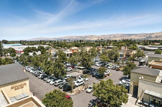 3665 Ivy Canyon Court, San Jose CA: https://media.crmls.org/mediaz/ca44e82d-16ee-4a9f-b974-d967a5e02475.jpg