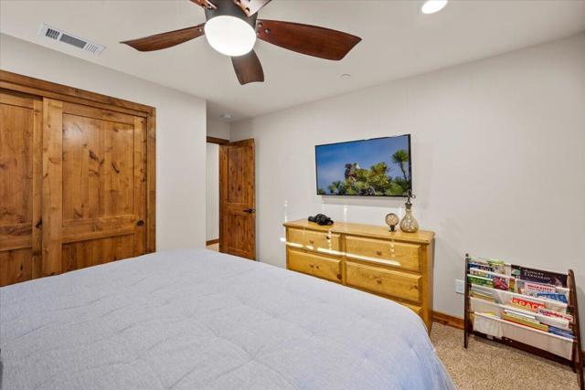 41562 Stone Bridge Road, Big Bear CA: https://media.crmls.org/mediaz/ca4526e7-564c-4712-b826-3b08860c863b.jpg