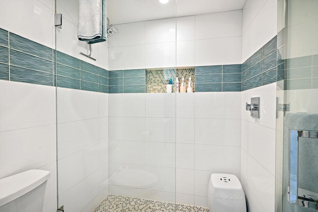 https://media.crmls.org/mediaz/ca4529c9-2bd8-476a-b957-e4cecc62cc11.jpg?preset=X-Large