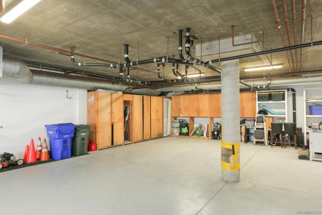 1100 Seacoast Dr, Imperial Beach CA: https://media.crmls.org/mediaz/ca461002-6ed1-4f1b-a5b4-2dd921ef2941.jpg