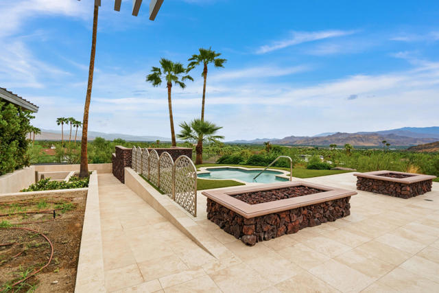 855 W Coronado Avenue, Palm Springs, CA 92262