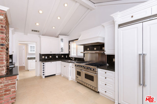 2628 MANDEVILLE CANYON Road, Los Angeles CA: https://media.crmls.org/mediaz/ca465050-528e-4736-8706-2131c8fdfc20.jpg