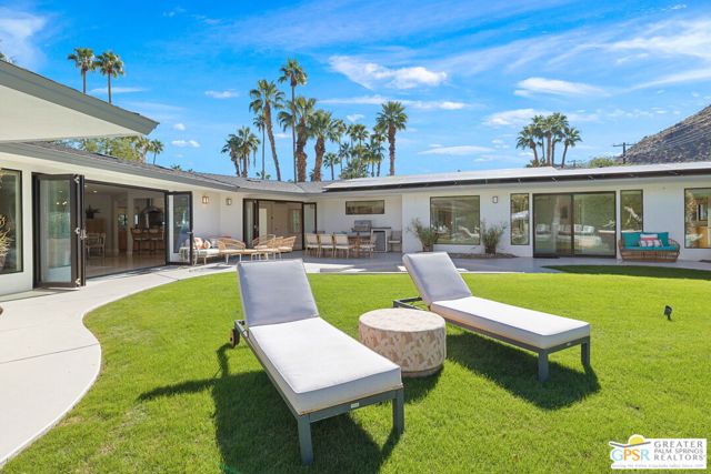 290 W Lilliana Drive, Palm Springs CA: https://media.crmls.org/mediaz/ca46f19c-bcc7-40df-96e7-8857da3cc98c.jpg