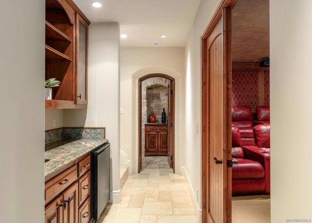 1038 E Ave, Coronado CA: https://media.crmls.org/mediaz/ca471569-d7d3-487e-926f-84096cd0290e.jpg