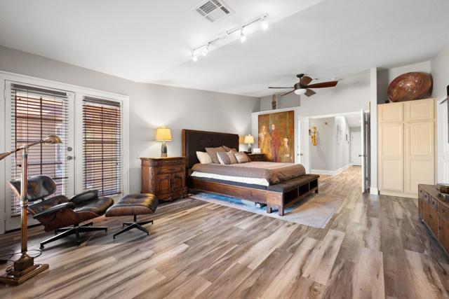 51425 Calle Quito, La Quinta CA: https://media.crmls.org/mediaz/ca4736db-7f3f-494e-b627-5c29220db7dc.jpg