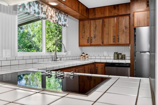 Image 21 of 51 For 0 Irishtown Road