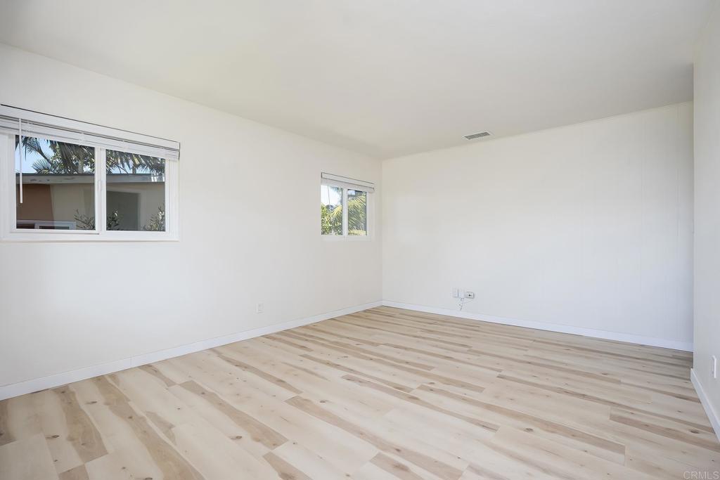 4552 Point Loma Avenue - photo 10