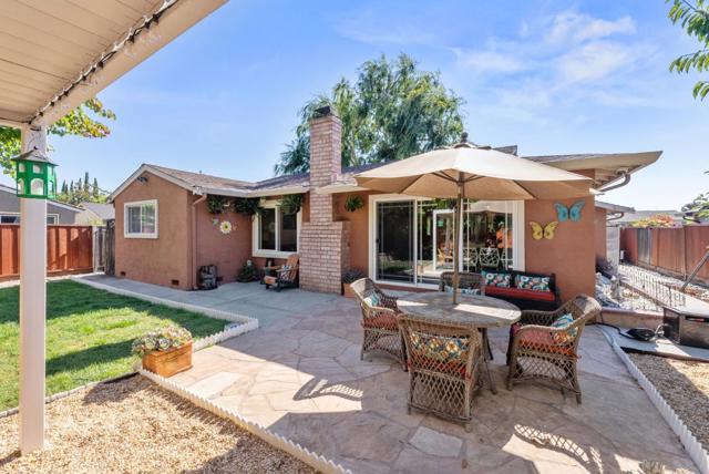 5988 Tuscarora Court, San Jose CA: https://media.crmls.org/mediaz/ca4882e0-8f1b-4a50-a874-a312fae9bc44.jpg