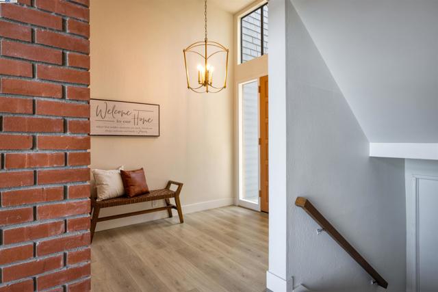 17 Ora Way, San Francisco CA: https://media.crmls.org/mediaz/ca4a5206-e06a-4163-96af-a4448c560859.jpg