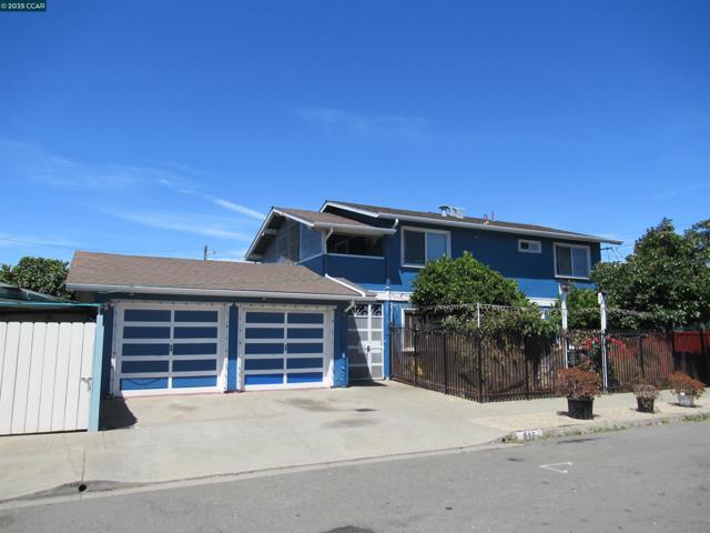 615 15Th St, Richmond CA: https://media.crmls.org/mediaz/ca4aed88-8fd0-4d3d-a2df-607307b15ac8.jpg