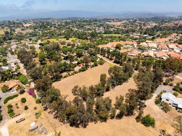 0 McDonald, Fallbrook CA: https://media.crmls.org/mediaz/ca4b08a4-d8a7-4519-9227-782f04e10647.jpg