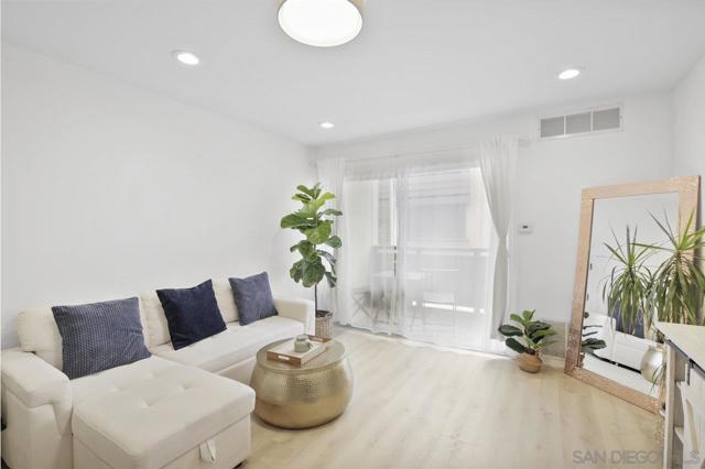1621 Hotel Cir S, San Diego CA: https://media.crmls.org/mediaz/ca4b3a27-07c1-43fa-a3d5-538826effa60.jpg