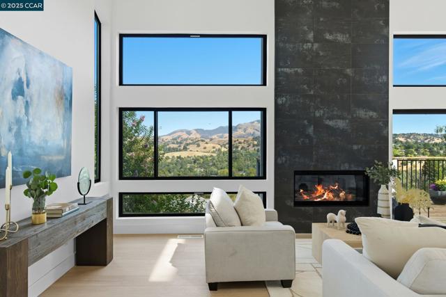 189 Rudgear Drive, Walnut Creek CA: https://media.crmls.org/mediaz/ca4b480c-e04f-4fd8-8708-c4ba4e25d103.jpg