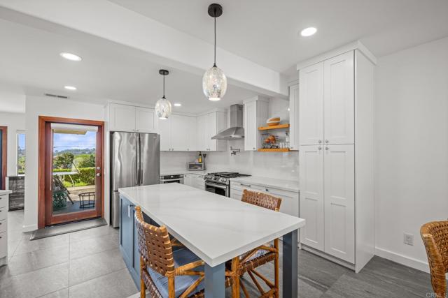 Detail Gallery Image 23 of 40 For 629 Camino Ynez, Solana Beach,  CA 92075 - 4 Beds | 3 Baths