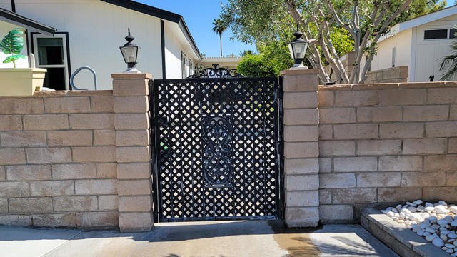 34610 Branding Iron Lane, Thousand Palms CA: https://media.crmls.org/mediaz/ca4bbf19-2a15-45a5-8985-c1110b292764.jpg