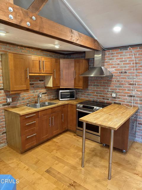 1755 1/2 Morada Place, Altadena CA: https://media.crmls.org/mediaz/ca4c92d4-a36e-4164-b1f3-bde39a53c5ee.jpg
